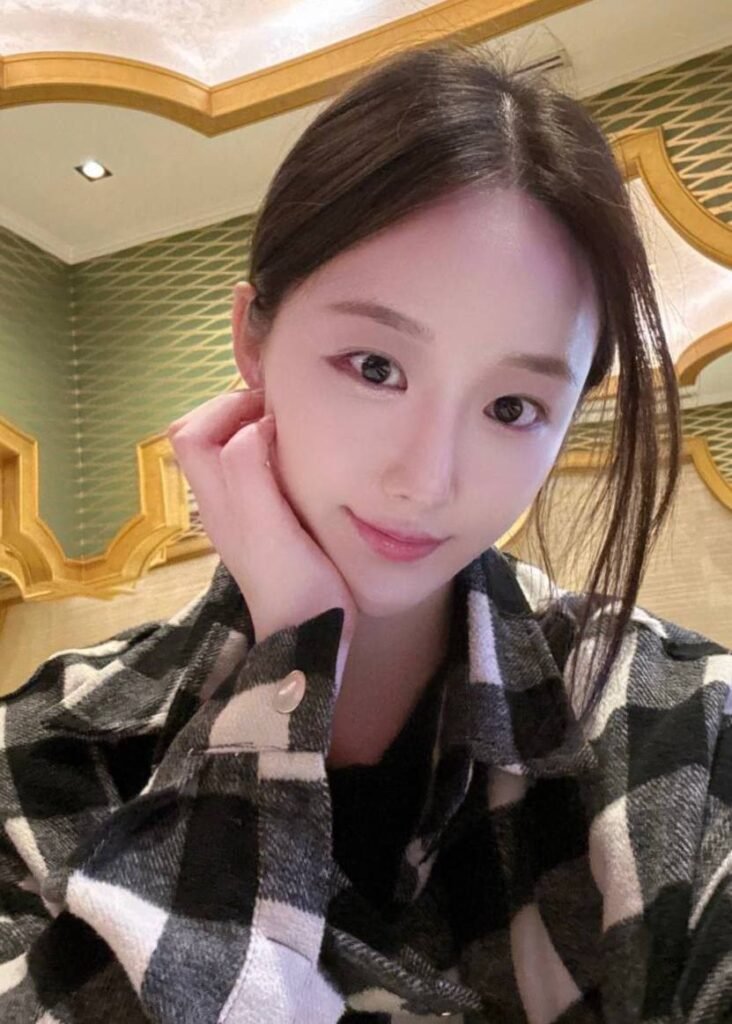 Hyun elegant Korea model Kuala Lumpur