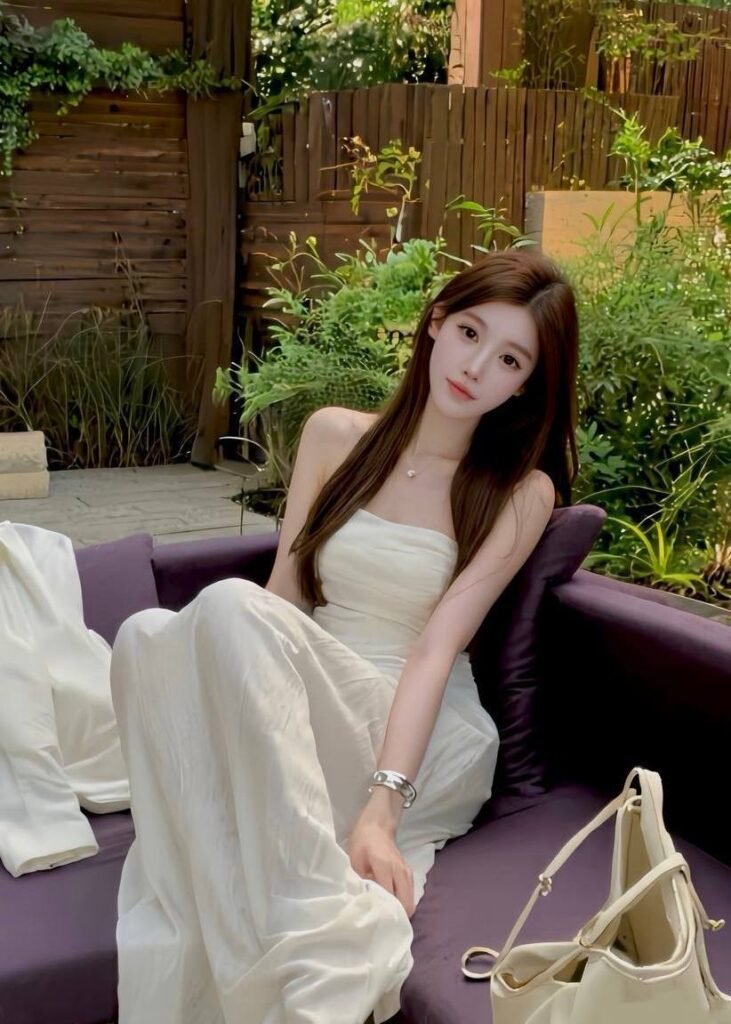 Mingmei Chinese companion relaxing gracefully